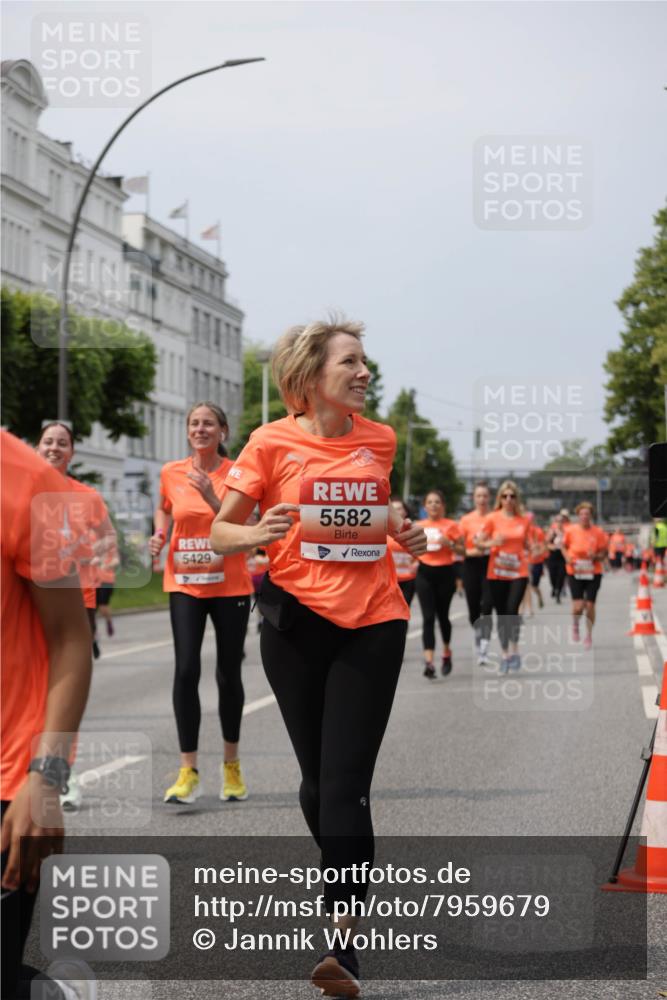 15.06.2025 - REWE Women's Run Jannik Wohlers http://msf.ph/oto/7959679 15.06.2025 09:45:03 Laufen 5429, 5582 meine-sportfotos.de
