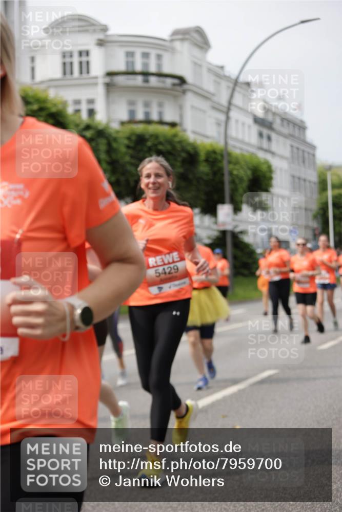 15.06.2025 - REWE Women's Run Jannik Wohlers http://msf.ph/oto/7959700 15.06.2025 09:45:04 Laufen 5429 meine-sportfotos.de