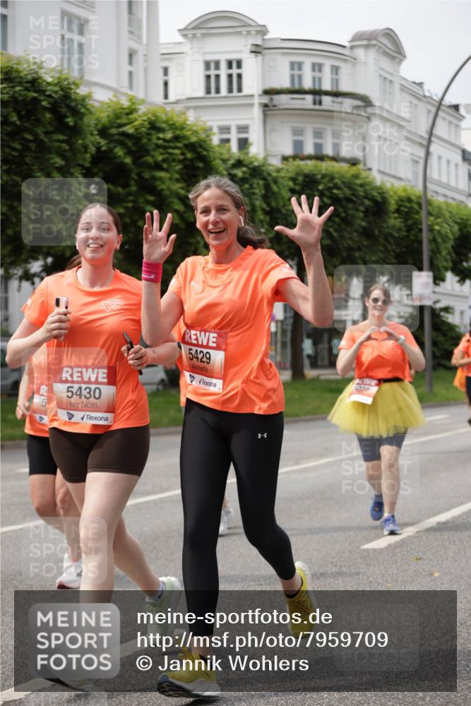 15.06.2025 - REWE Women's Run Jannik Wohlers http://msf.ph/oto/7959709 15.06.2025 09:45:05 Laufen 5430, 5429, 4024 meine-sportfotos.de