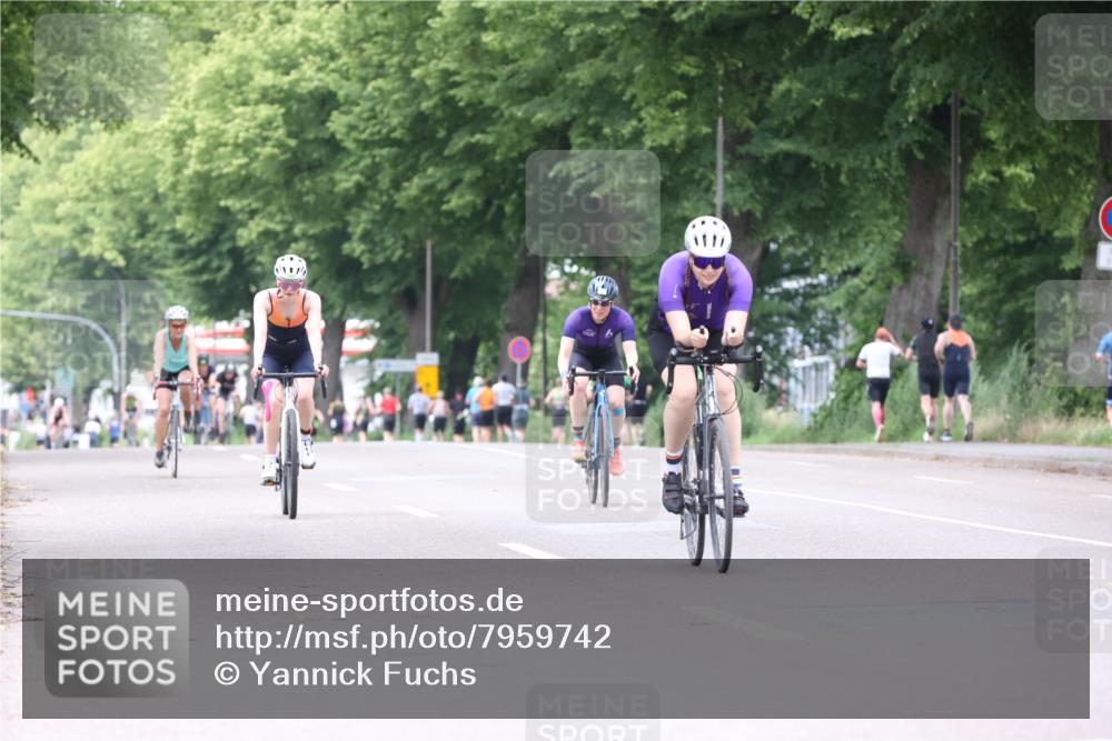 15.06.2025 - 7 Türme Triathlon Yannick Fuchs http://msf.ph/oto/7959742 15.06.2025 13:48:07 Radfahren 482, 711, 724, 876, 1178, 1188 meine-sportfotos.de