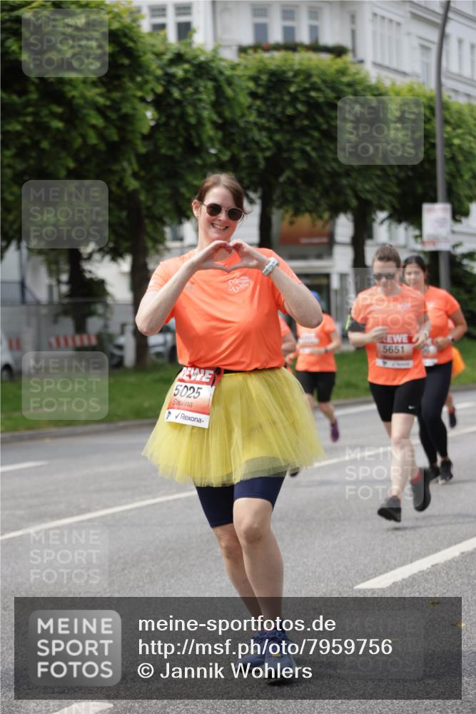 15.06.2025 - REWE Women's Run Jannik Wohlers http://msf.ph/oto/7959756 15.06.2025 09:45:06 Laufen 5025, 5651 meine-sportfotos.de
