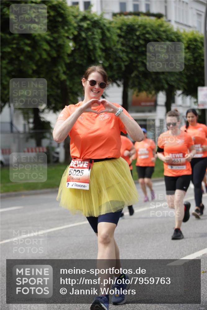 15.06.2025 - REWE Women's Run Jannik Wohlers http://msf.ph/oto/7959763 15.06.2025 09:45:06 Laufen 5025, 5651 meine-sportfotos.de