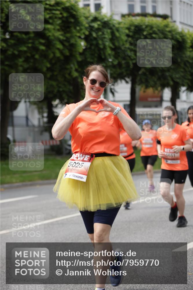 15.06.2025 - REWE Women's Run Jannik Wohlers http://msf.ph/oto/7959770 15.06.2025 09:45:06 Laufen 5025, 6651 meine-sportfotos.de