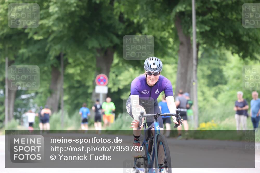 15.06.2025 - 7 Türme Triathlon Yannick Fuchs http://msf.ph/oto/7959780 15.06.2025 13:48:10 Radfahren 711, 724, 958, 1176, 1188 meine-sportfotos.de