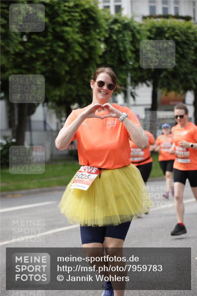 15.06.2025 - REWE Women's Run Jannik Wohlers http://msf.ph/oto/7959783 15.06.2025 09:45:06 Laufen 5025 meine-sportfotos.de