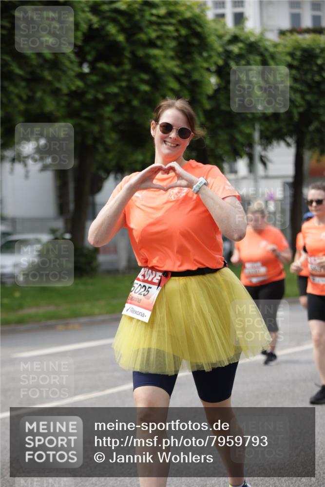 15.06.2025 - REWE Women's Run Jannik Wohlers http://msf.ph/oto/7959793 15.06.2025 09:45:06 Laufen  meine-sportfotos.de