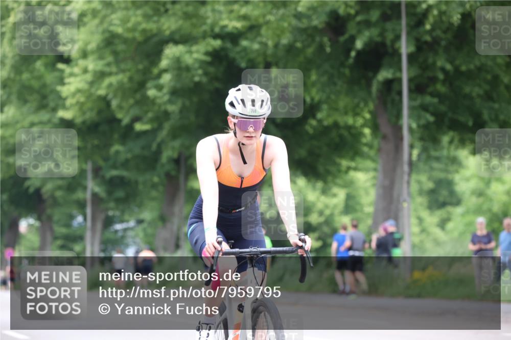 15.06.2025 - 7 Türme Triathlon Yannick Fuchs http://msf.ph/oto/7959795 15.06.2025 13:48:11 Radfahren 711, 724, 958, 1176, 1188 meine-sportfotos.de