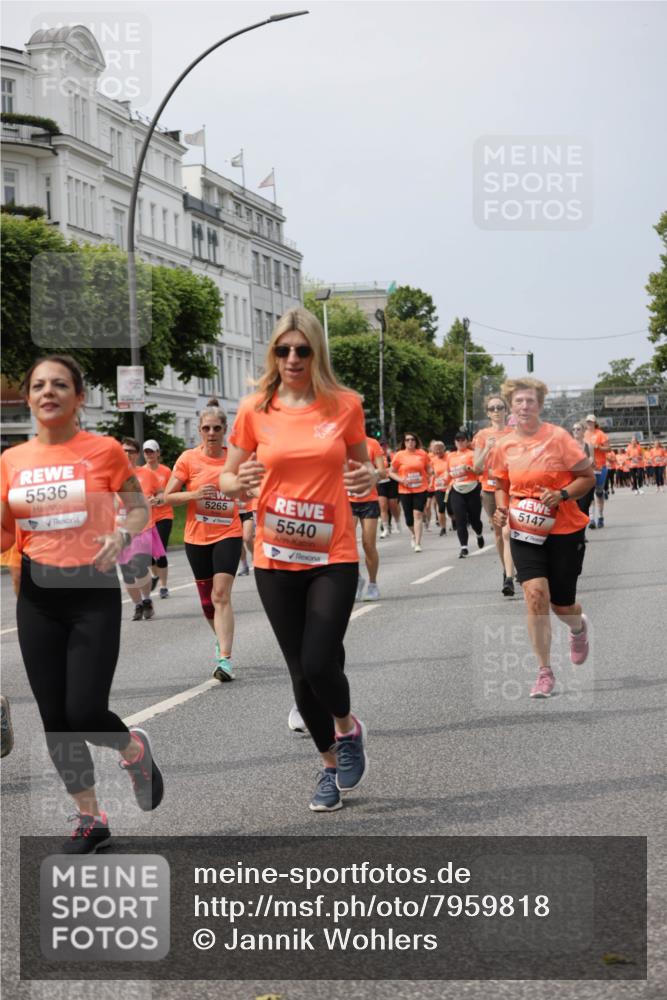 15.06.2025 - REWE Women's Run Jannik Wohlers http://msf.ph/oto/7959818 15.06.2025 09:45:08 Laufen 5536, 5265, 5540, 5147 meine-sportfotos.de
