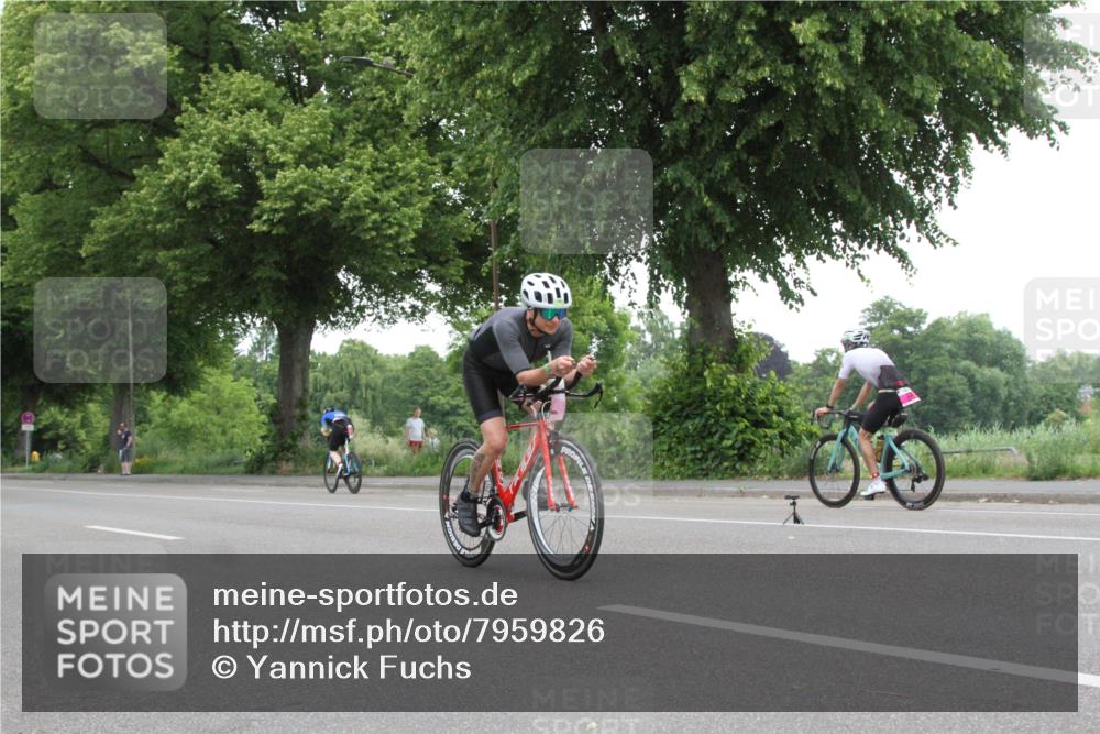15.06.2025 - 7 Türme Triathlon Yannick Fuchs http://msf.ph/oto/7959826 15.06.2025 11:42:41 Radfahren  meine-sportfotos.de