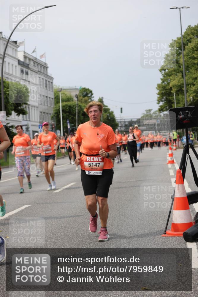 15.06.2025 - REWE Women's Run Jannik Wohlers http://msf.ph/oto/7959849 15.06.2025 09:45:09 Laufen 5147 meine-sportfotos.de