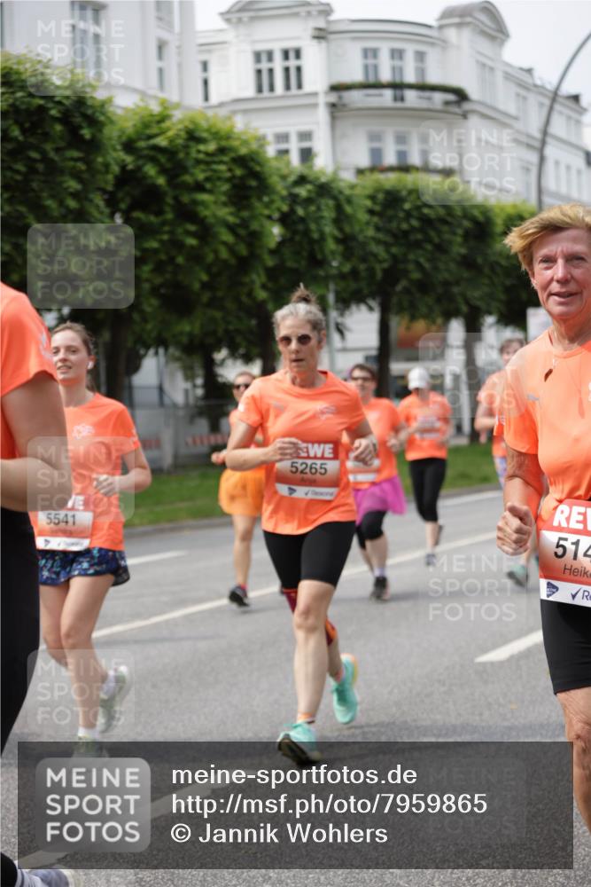 15.06.2025 - REWE Women's Run Jannik Wohlers http://msf.ph/oto/7959865 15.06.2025 09:45:10 Laufen 5541, 5265, 514 meine-sportfotos.de