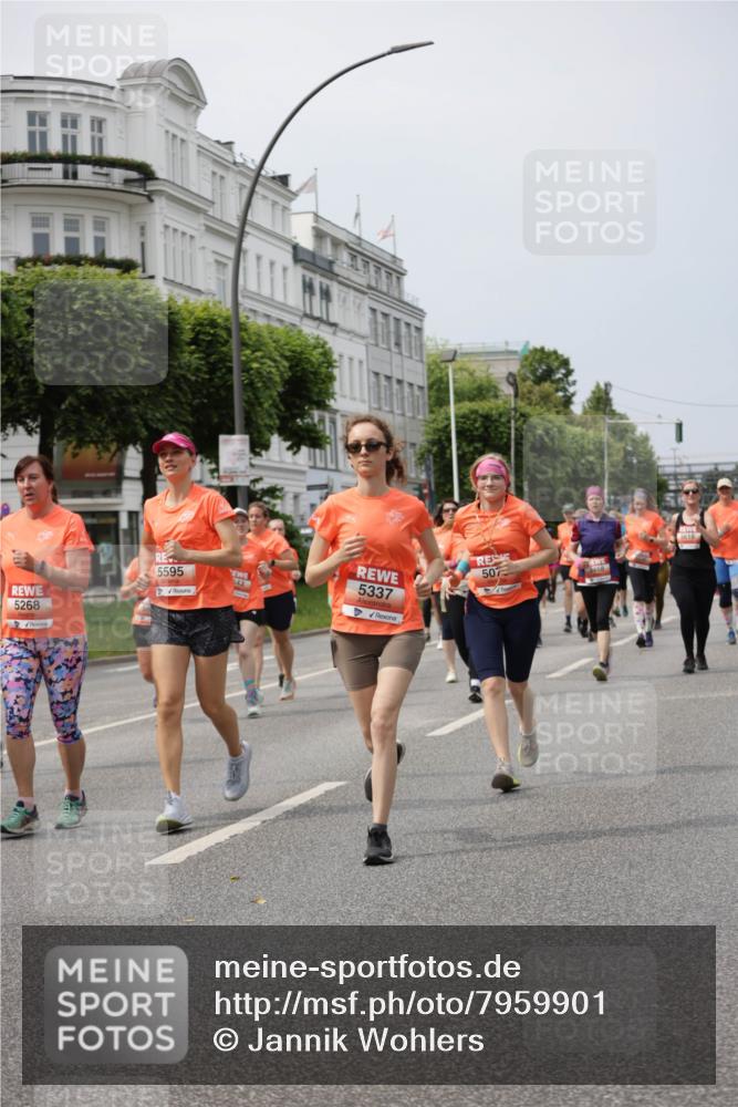 15.06.2025 - REWE Women's Run Jannik Wohlers http://msf.ph/oto/7959901 15.06.2025 09:45:11 Laufen 5595, 543, 5268, 5337, 50, 5468, 5618 meine-sportfotos.de