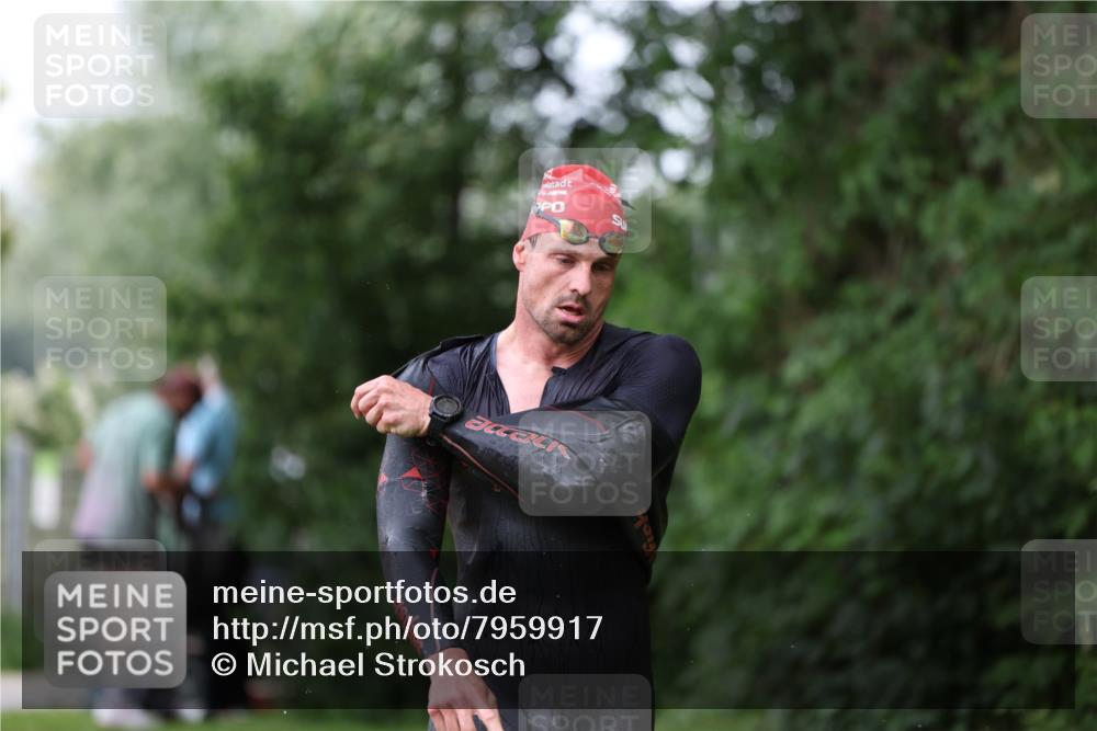 15.06.2025 - 7 Türme Triathlon Michael Strokosch http://msf.ph/oto/7959917 15.06.2025 12:10:48 Schwimmen 392, 399, 611 meine-sportfotos.de