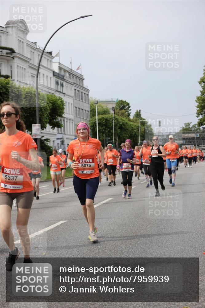 15.06.2025 - REWE Women's Run Jannik Wohlers http://msf.ph/oto/7959939 15.06.2025 09:45:12 Laufen 5337, 5075, 5468, 561 meine-sportfotos.de