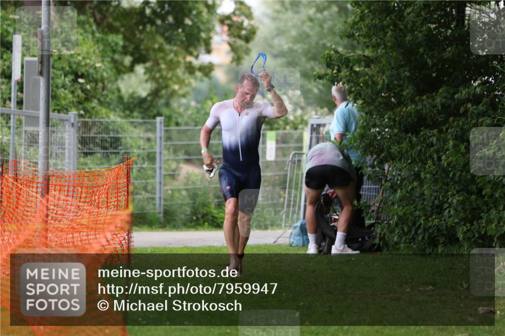 15.06.2025 - 7 Türme Triathlon Michael Strokosch http://msf.ph/oto/7959947 15.06.2025 12:10:56 Schwimmen 392, 399, 611 meine-sportfotos.de