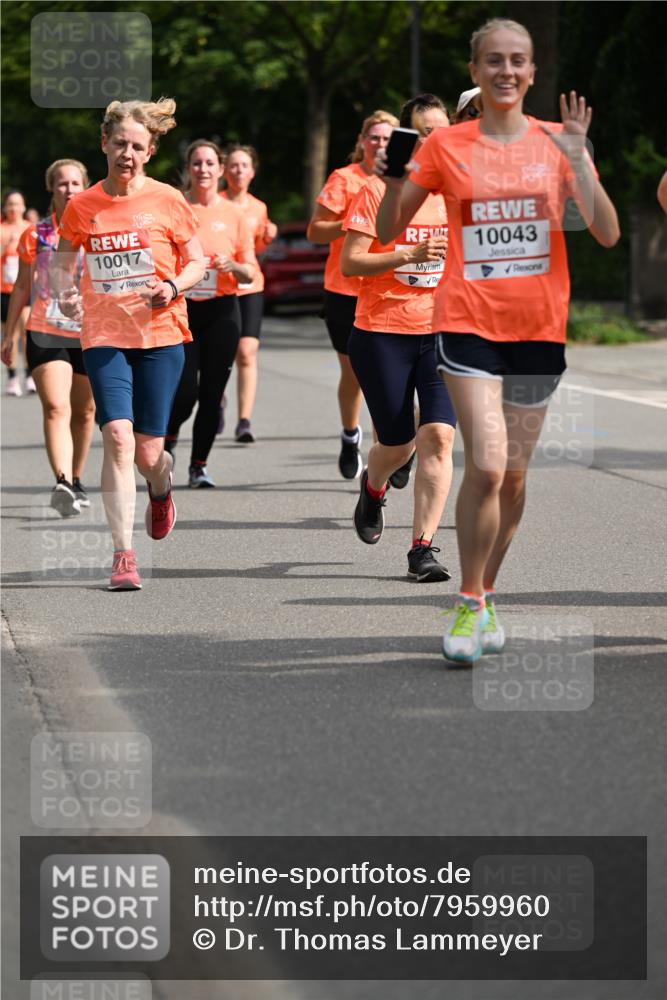 15.06.2025 - REWE Women's Run Dr. Thomas Lammeyer http://msf.ph/oto/7959960 15.06.2025 09:49:21 Laufen 10017, 10043 meine-sportfotos.de
