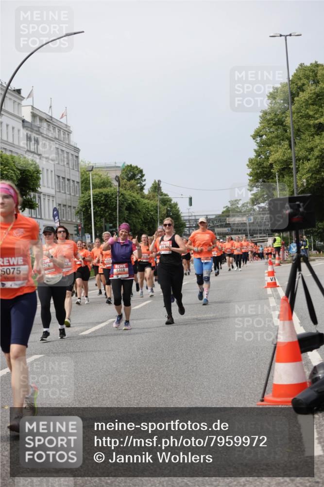 15.06.2025 - REWE Women's Run Jannik Wohlers http://msf.ph/oto/7959972 15.06.2025 09:45:13 Laufen 5075, 376, 48, 5468, 5076, 5610 meine-sportfotos.de