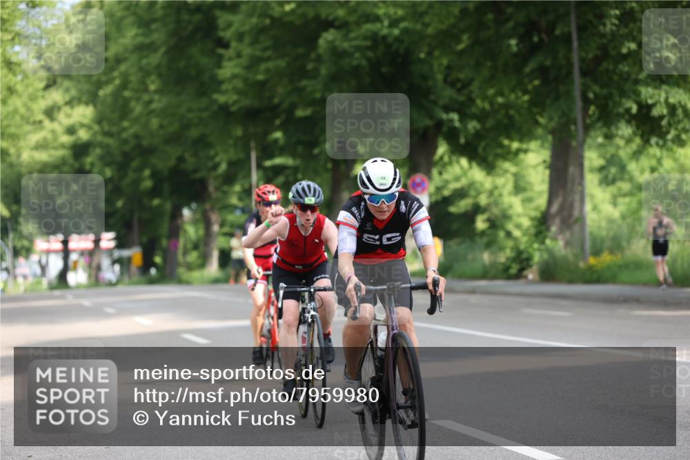 15.06.2025 - 7 Türme Triathlon Yannick Fuchs http://msf.ph/oto/7959980 15.06.2025 09:54:49 Radfahren 117, 118, 119 meine-sportfotos.de