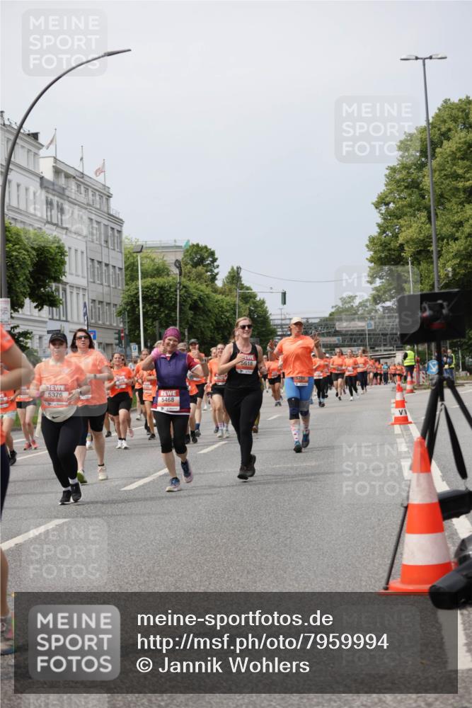 15.06.2025 - REWE Women's Run Jannik Wohlers http://msf.ph/oto/7959994 15.06.2025 09:45:13 Laufen 5376, 5468, 5076, 5618 meine-sportfotos.de