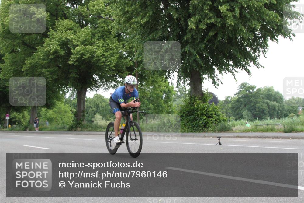15.06.2025 - 7 Türme Triathlon Yannick Fuchs http://msf.ph/oto/7960146 15.06.2025 11:46:36 Radfahren  meine-sportfotos.de
