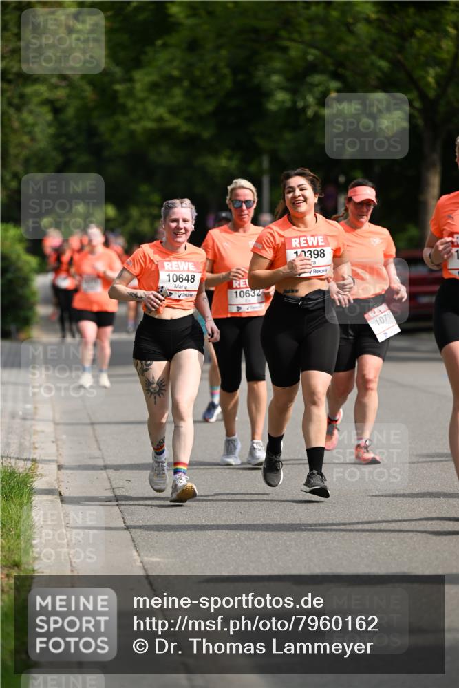 15.06.2025 - REWE Women's Run Dr. Thomas Lammeyer http://msf.ph/oto/7960162 15.06.2025 09:49:36 Laufen 10398, 10648, 10632, 10718 meine-sportfotos.de