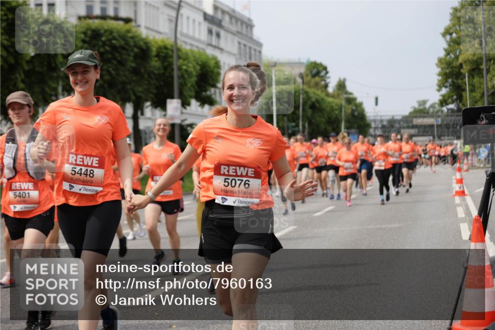 15.06.2025 - REWE Women's Run Jannik Wohlers http://msf.ph/oto/7960163 15.06.2025 09:45:20 Laufen 5401, 5448, 5076 meine-sportfotos.de