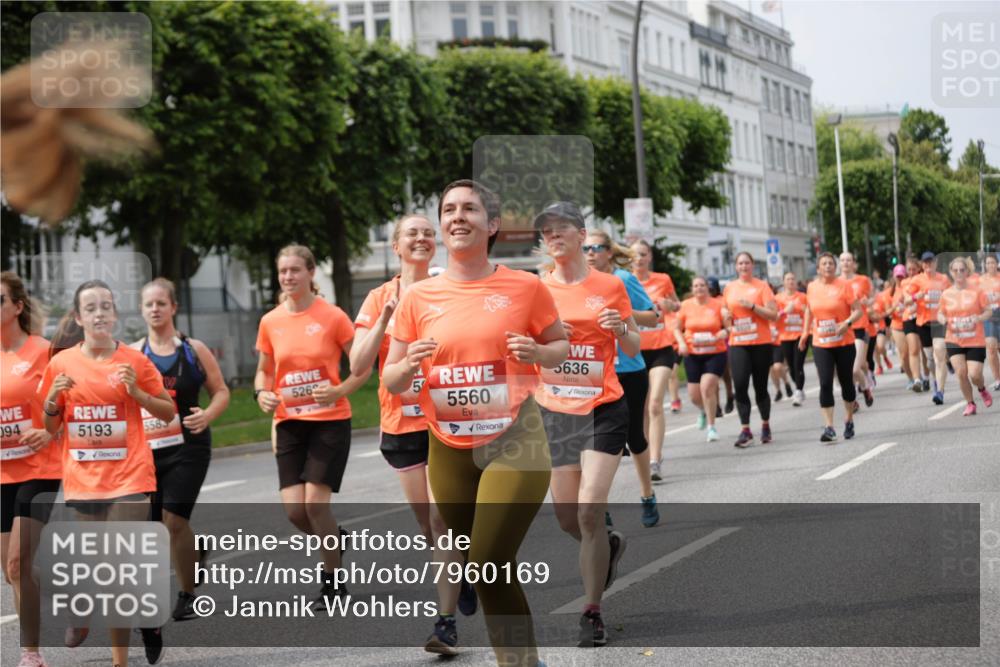 15.06.2025 - REWE Women's Run Jannik Wohlers http://msf.ph/oto/7960169 15.06.2025 09:45:21 Laufen 094, 5193, 5583, 526, 5560, 5636 meine-sportfotos.de