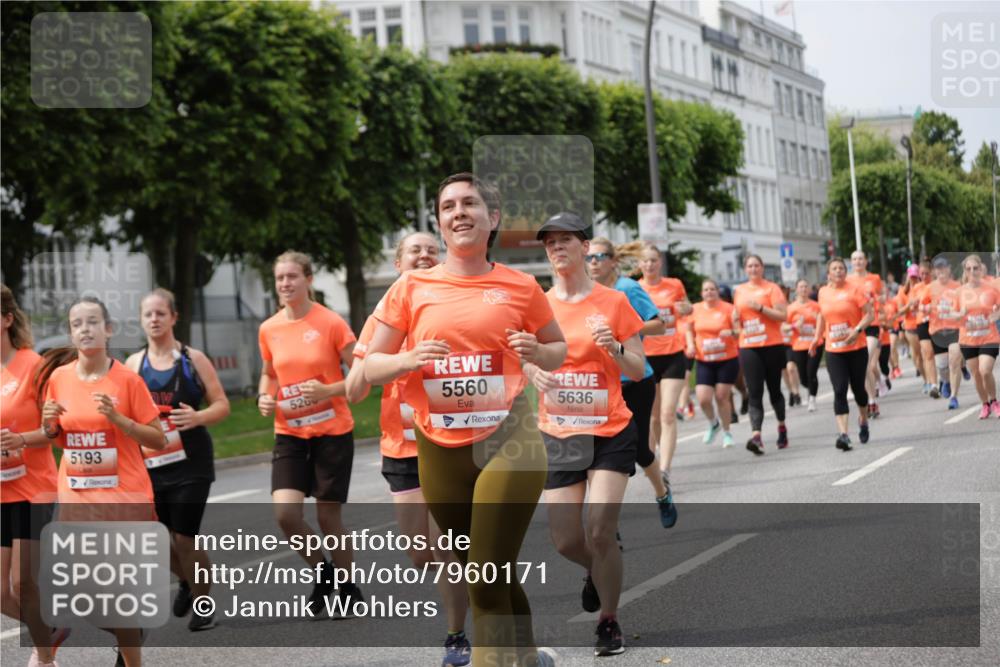 15.06.2025 - REWE Women's Run Jannik Wohlers http://msf.ph/oto/7960171 15.06.2025 09:45:21 Laufen 5193, 526, 5560, 5636 meine-sportfotos.de