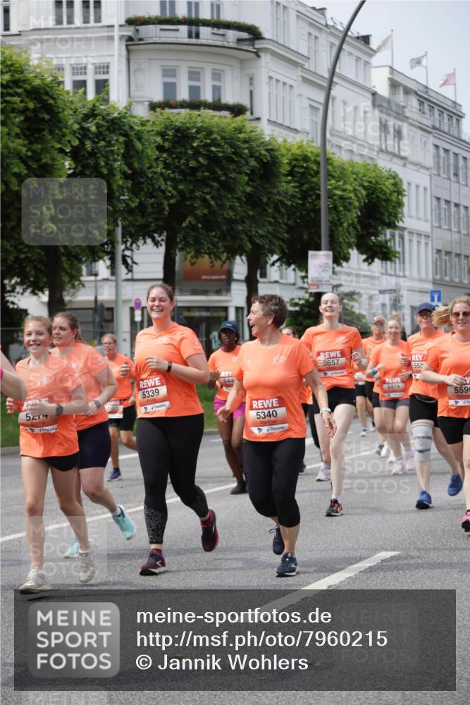 15.06.2025 - REWE Women's Run Jannik Wohlers http://msf.ph/oto/7960215 15.06.2025 09:45:24 Laufen 5339, 5340, 557, 6 meine-sportfotos.de