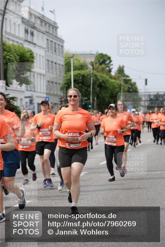 15.06.2025 - REWE Women's Run Jannik Wohlers http://msf.ph/oto/7960269 15.06.2025 09:45:28 Laufen 5526, 5389, 66, 5104 meine-sportfotos.de