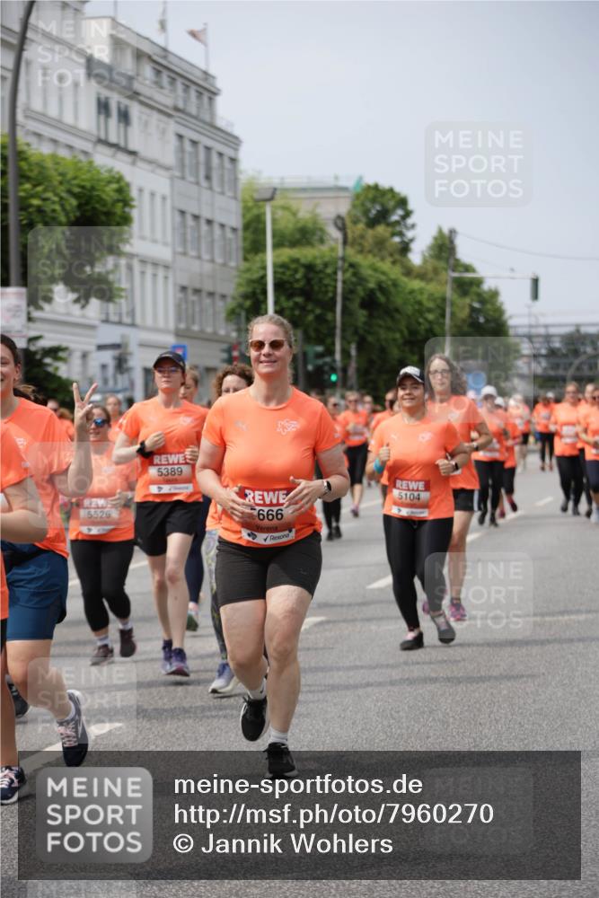 15.06.2025 - REWE Women's Run Jannik Wohlers http://msf.ph/oto/7960270 15.06.2025 09:45:28 Laufen 5526, 5389, 666, 5104 meine-sportfotos.de