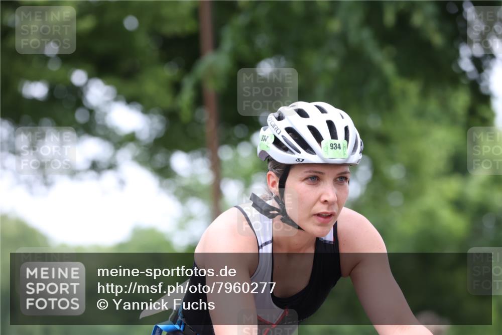 15.06.2025 - 7 Türme Triathlon Yannick Fuchs http://msf.ph/oto/7960277 15.06.2025 13:48:23 Radfahren 403, 934, 1195 meine-sportfotos.de