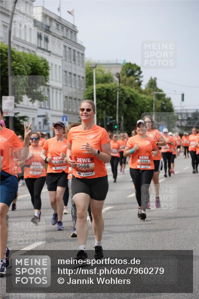 15.06.2025 - REWE Women's Run Jannik Wohlers http://msf.ph/oto/7960279 15.06.2025 09:45:28 Laufen 5389, 5526, 5666, 5104 meine-sportfotos.de