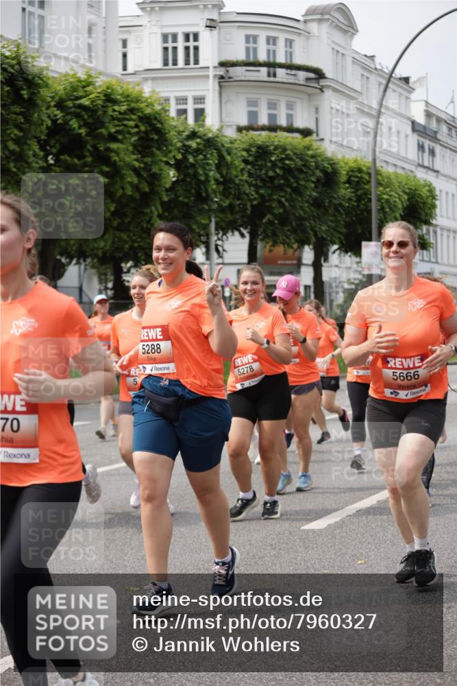 15.06.2025 - REWE Women's Run Jannik Wohlers http://msf.ph/oto/7960327 15.06.2025 09:45:29 Laufen 5288, 5278, 70, 5, 5666 meine-sportfotos.de