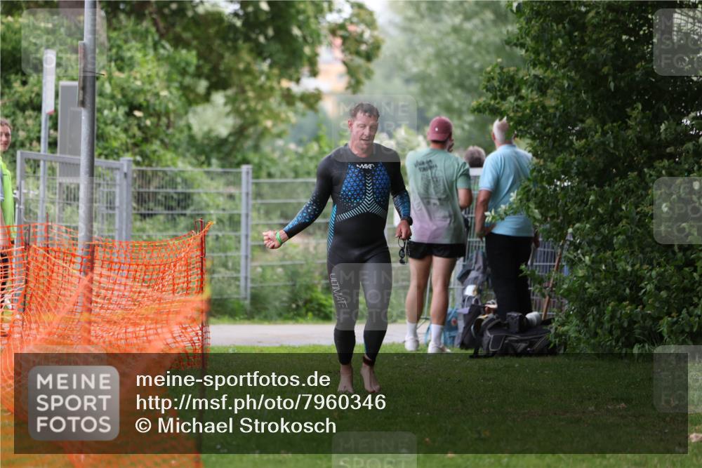 15.06.2025 - 7 Türme Triathlon Michael Strokosch http://msf.ph/oto/7960346 15.06.2025 12:11:15 Schwimmen 455, 475, 611 meine-sportfotos.de