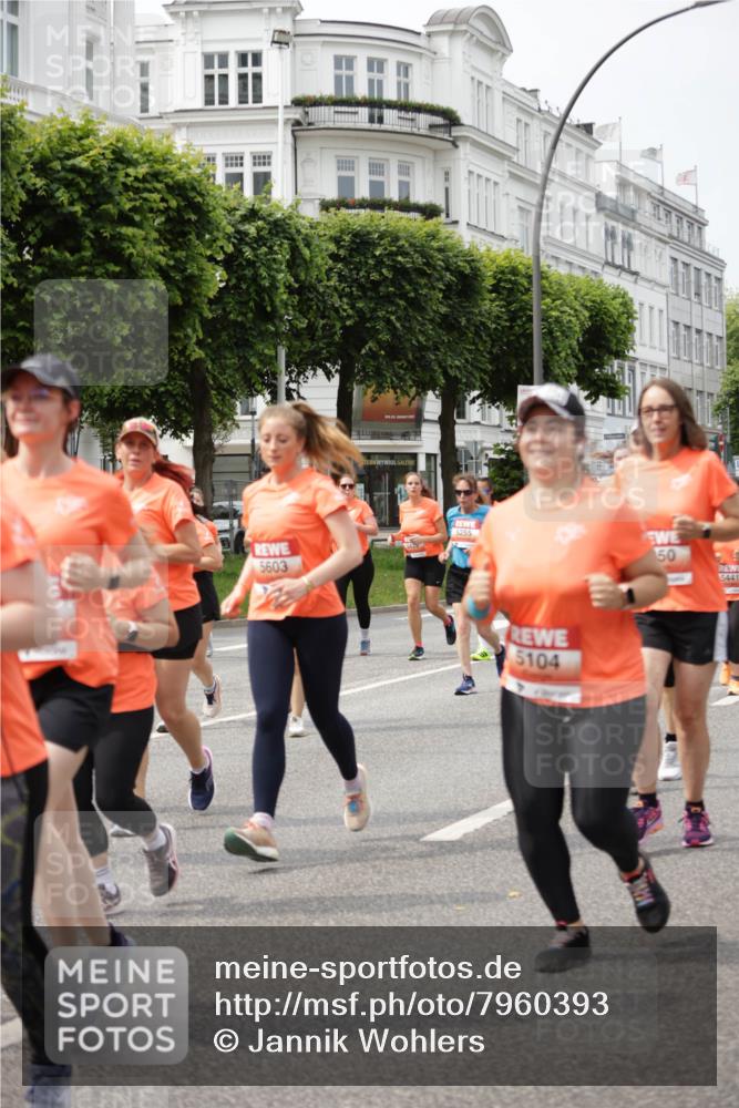 15.06.2025 - REWE Women's Run Jannik Wohlers http://msf.ph/oto/7960393 15.06.2025 09:45:31 Laufen 5603, 5255, 5104, 50, 5441 meine-sportfotos.de
