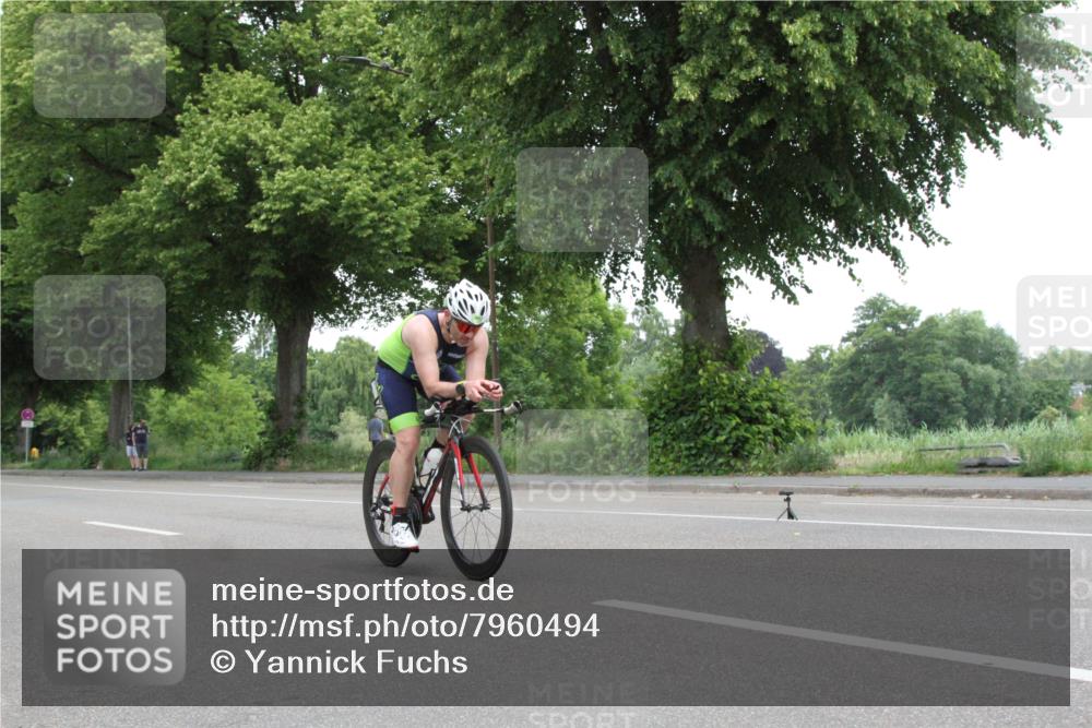 15.06.2025 - 7 Türme Triathlon Yannick Fuchs http://msf.ph/oto/7960494 15.06.2025 11:55:29 Radfahren  meine-sportfotos.de