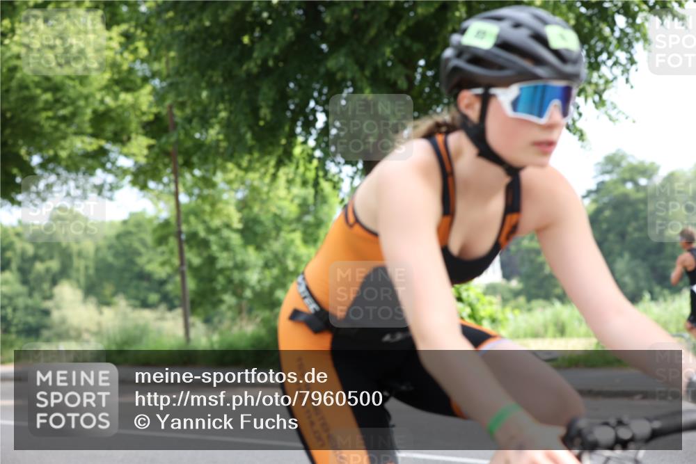 15.06.2025 - 7 Türme Triathlon Yannick Fuchs http://msf.ph/oto/7960500 15.06.2025 09:56:03 Radfahren 57, 93, 94, 95 meine-sportfotos.de