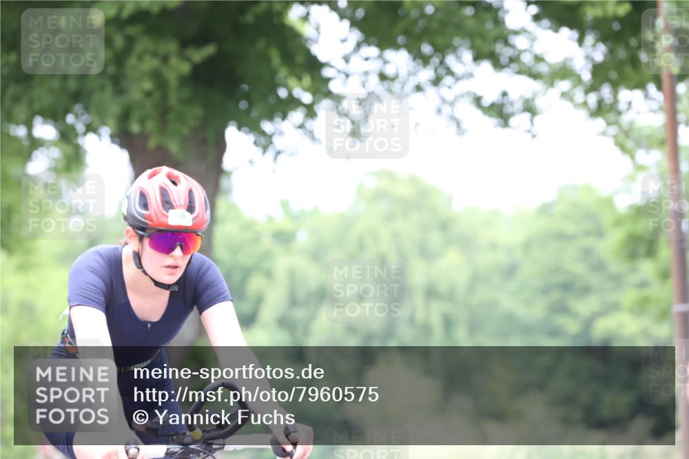 15.06.2025 - 7 Türme Triathlon Yannick Fuchs http://msf.ph/oto/7960575 15.06.2025 13:48:50 Radfahren 212, 428, 796, 806, 1013, 1092 meine-sportfotos.de