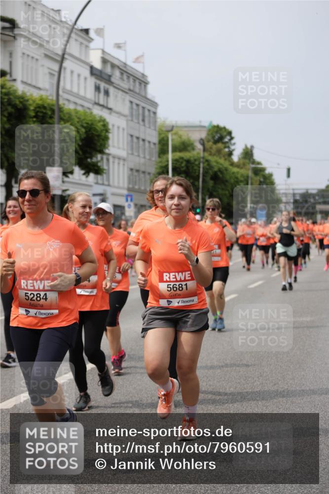 15.06.2025 - REWE Women's Run Jannik Wohlers http://msf.ph/oto/7960591 15.06.2025 09:45:37 Laufen 5284, 5681 meine-sportfotos.de