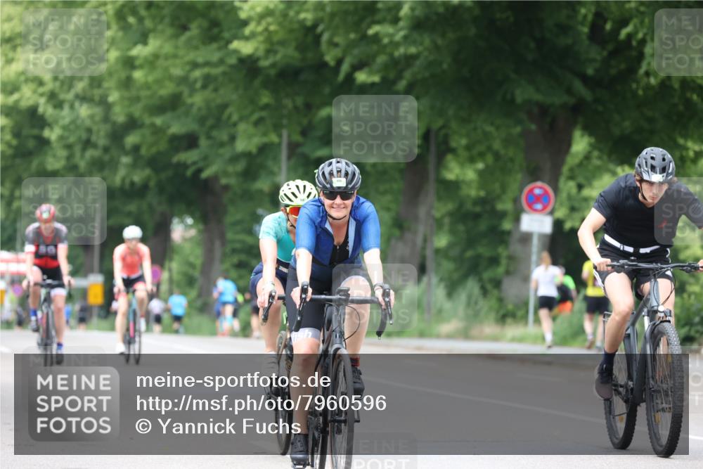 15.06.2025 - 7 Türme Triathlon Yannick Fuchs http://msf.ph/oto/7960596 15.06.2025 13:48:52 Radfahren 212, 428, 796, 806, 1013, 1092 meine-sportfotos.de
