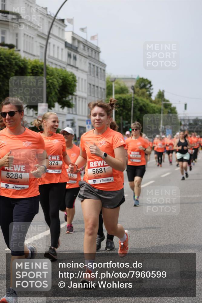 15.06.2025 - REWE Women's Run Jannik Wohlers http://msf.ph/oto/7960599 15.06.2025 09:45:37 Laufen 5284, 374, 215, 5681, 5131 meine-sportfotos.de