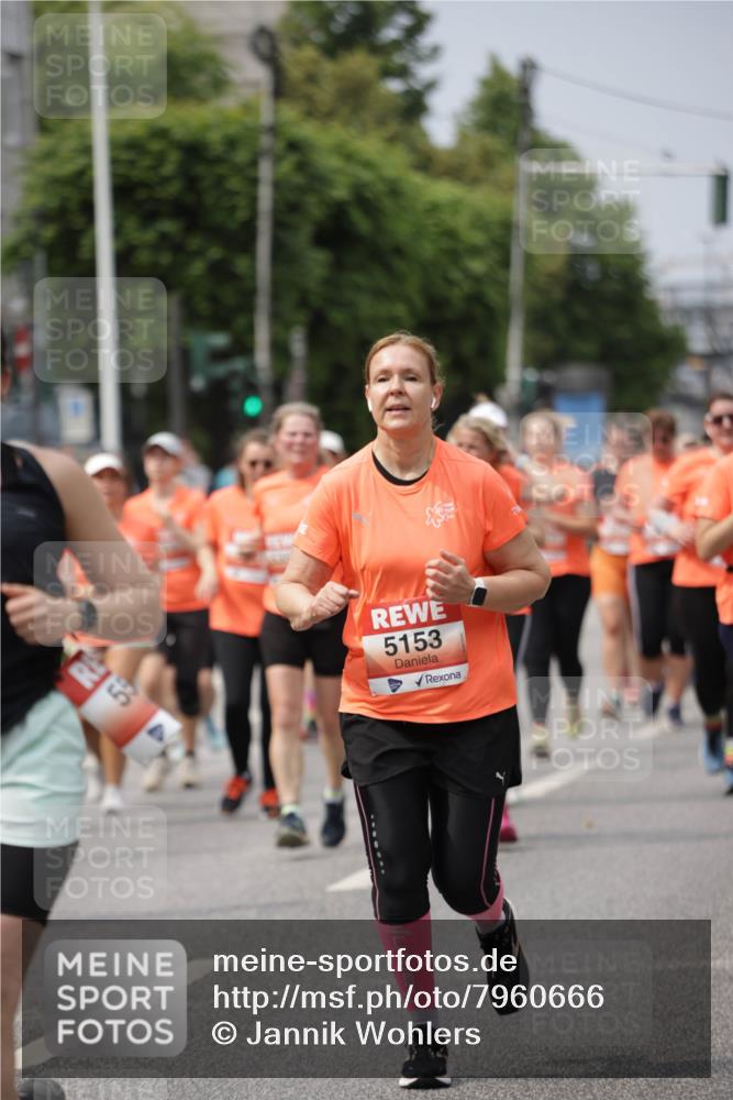 15.06.2025 - REWE Women's Run Jannik Wohlers http://msf.ph/oto/7960666 15.06.2025 09:45:43 Laufen 59, 5153 meine-sportfotos.de