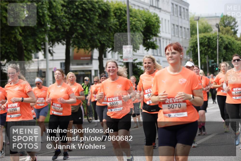 15.06.2025 - REWE Women's Run Jannik Wohlers http://msf.ph/oto/7960682 15.06.2025 09:45:48 Laufen 5298, 5317, 5356, 54, 5070, 5390 meine-sportfotos.de