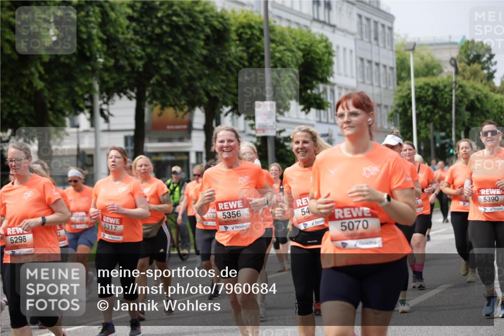 15.06.2025 - REWE Women's Run Jannik Wohlers http://msf.ph/oto/7960684 15.06.2025 09:45:48 Laufen 5298, 5317, 19, 5356, 54, 5070, 5390 meine-sportfotos.de