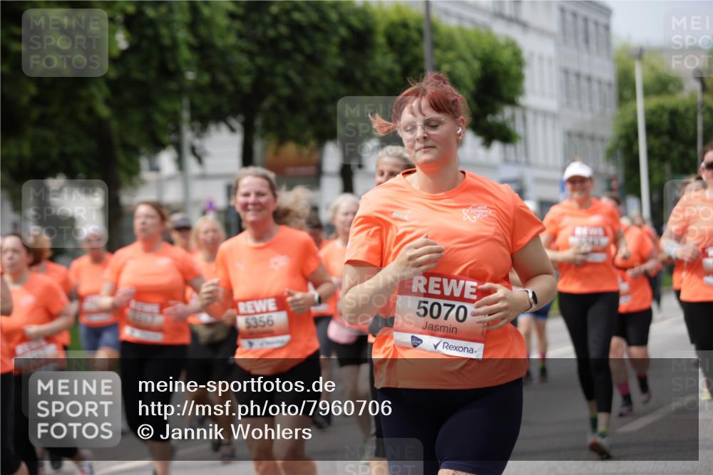 15.06.2025 - REWE Women's Run Jannik Wohlers http://msf.ph/oto/7960706 15.06.2025 09:45:49 Laufen 5356, 5070 meine-sportfotos.de