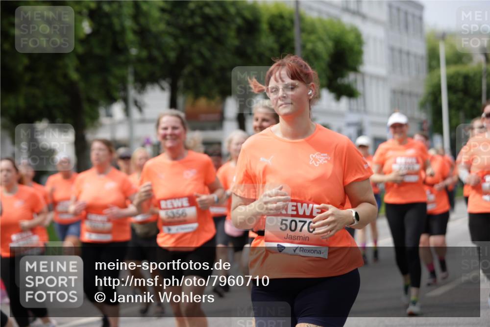 15.06.2025 - REWE Women's Run Jannik Wohlers http://msf.ph/oto/7960710 15.06.2025 09:45:49 Laufen 5356, 5076 meine-sportfotos.de