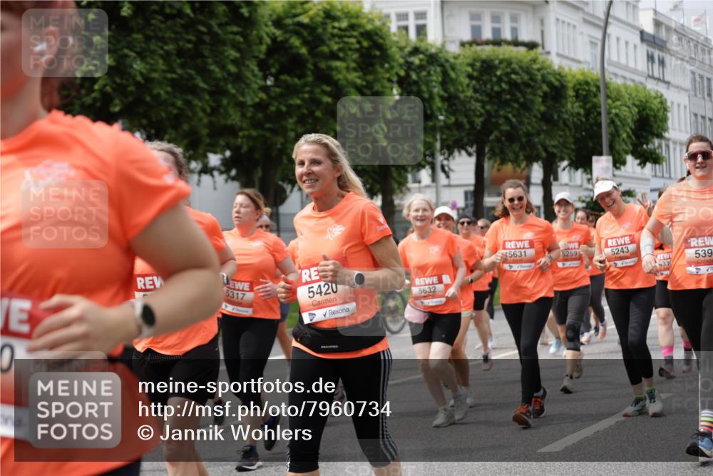 15.06.2025 - REWE Women's Run Jannik Wohlers http://msf.ph/oto/7960734 15.06.2025 09:45:50 Laufen 5317, 5420, 5631, 5259, 5243, 539, 330, 5632 meine-sportfotos.de