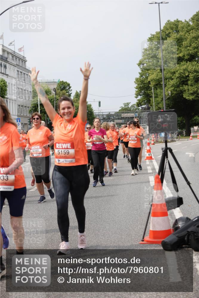 15.06.2025 - REWE Women's Run Jannik Wohlers http://msf.ph/oto/7960801 15.06.2025 09:45:53 Laufen 33, 5398, 5049, 5358, 5355, 5159 meine-sportfotos.de