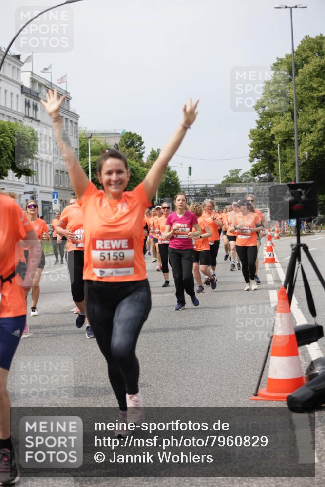 15.06.2025 - REWE Women's Run Jannik Wohlers http://msf.ph/oto/7960829 15.06.2025 09:45:53 Laufen 535, 5159, 398, 5049 meine-sportfotos.de